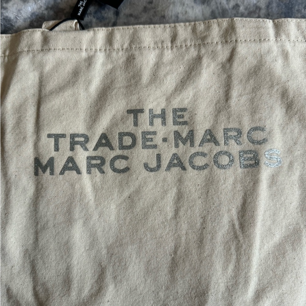 Marc Jacobs Peach Cream Canvas Tote Bag NWT - Picture 4 of 6